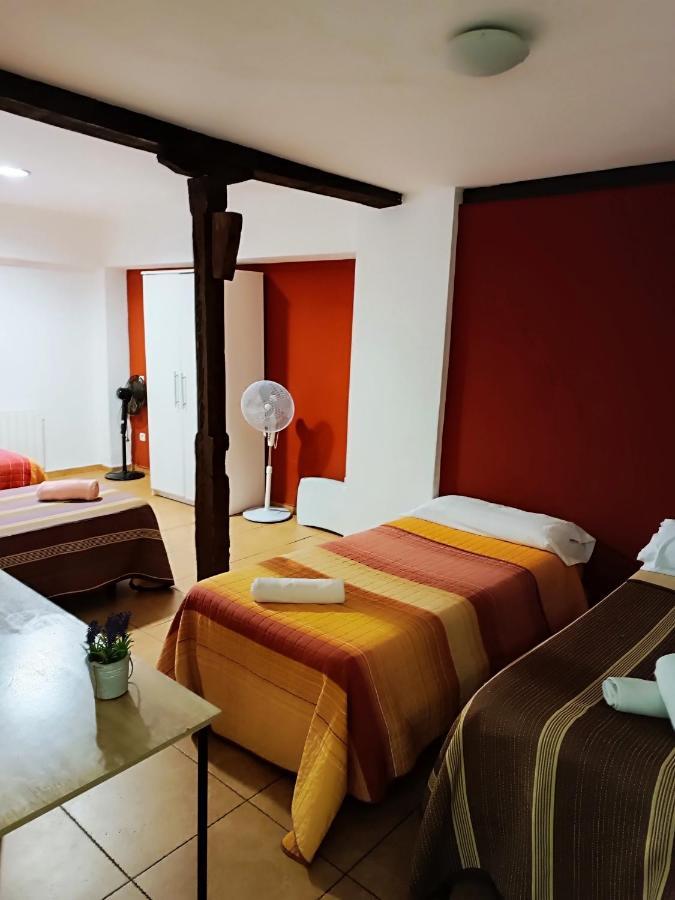 Corrala De San Anton. Sencillo Apartamento En Pleno Centro Гранада Екстериор снимка